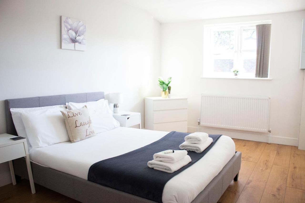 Large Ground Floor Pet Friendly 2 Bedroom Apartment With Free Parking Лафборо Экстерьер фото
