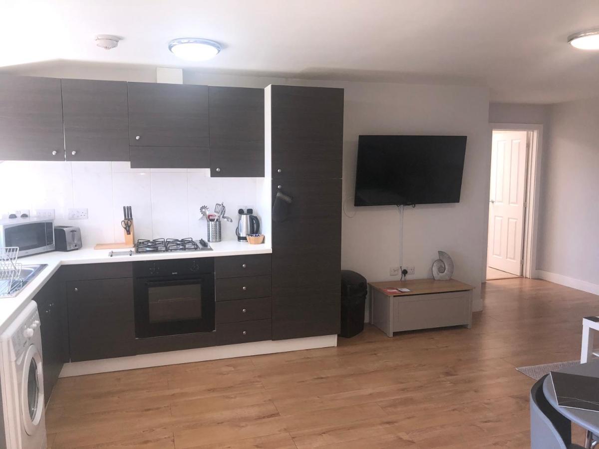 Large Ground Floor Pet Friendly 2 Bedroom Apartment With Free Parking Лафборо Экстерьер фото