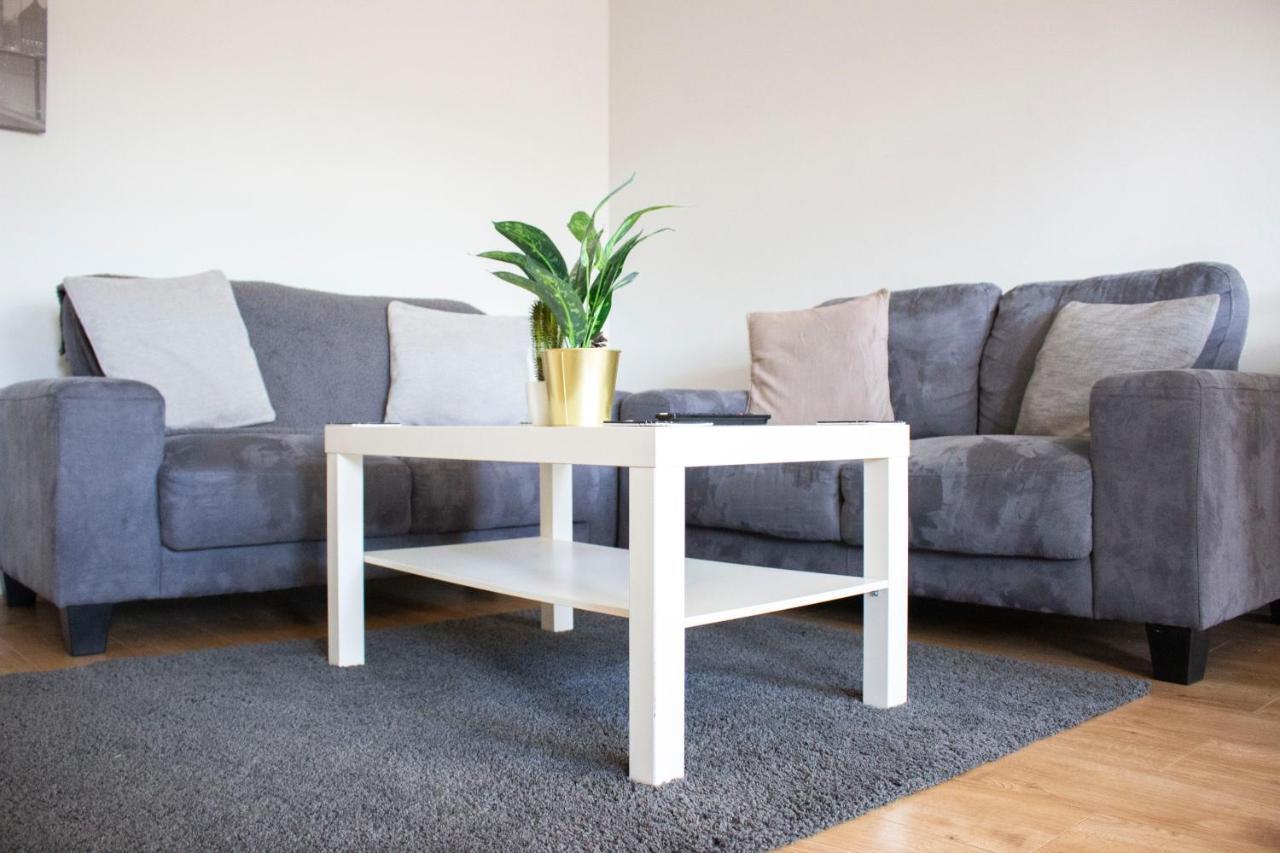 Large Ground Floor Pet Friendly 2 Bedroom Apartment With Free Parking Лафборо Экстерьер фото